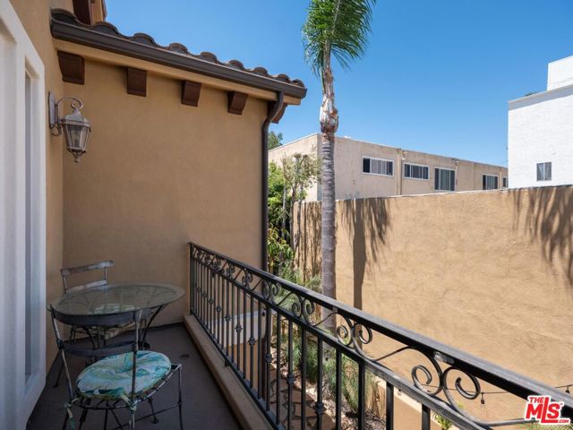 520 Elena Avenue, Redondo Beach, California 90277, 4 Bedrooms Bedrooms, ,2 BathroomsBathrooms,Residential,For Sale,Elena,25537523