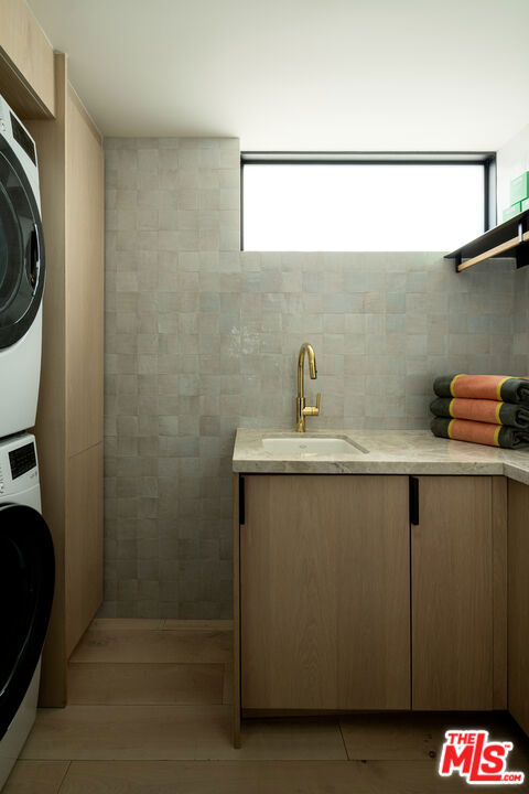 Image 27 of 31 For 120 Hart Avenue