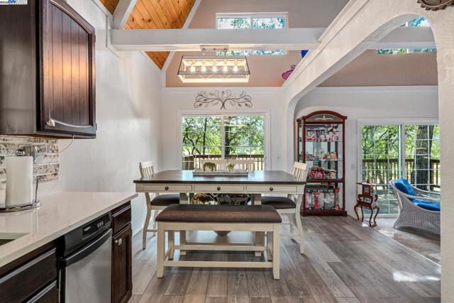 Image 11 of 42 For 23875 Marshall Way