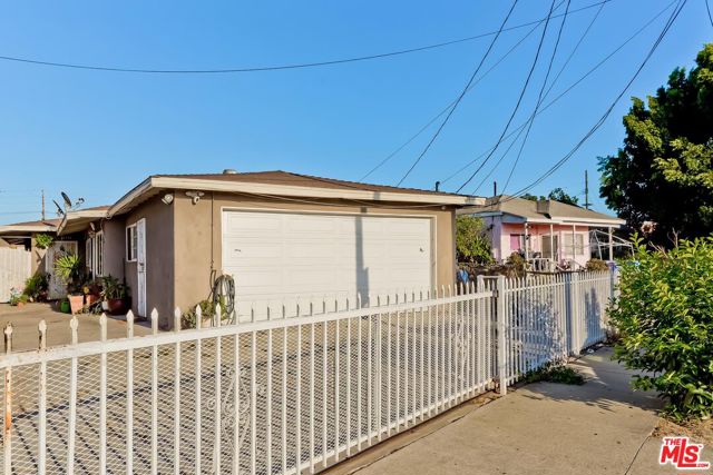 11114 Willowbrook Ave, Los Angeles, CA 90059