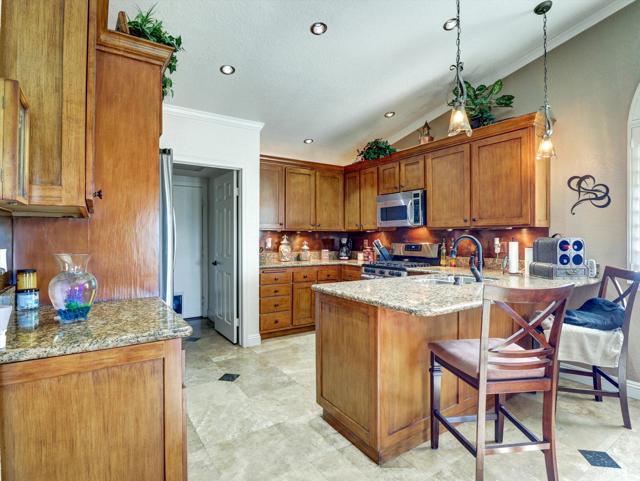 64771 Augusta Ave Avenue, Desert Hot Springs CA: https://media.crmls.org/mediaz/53394348-bd05-4fc8-bca3-b4534346a29e.jpg
