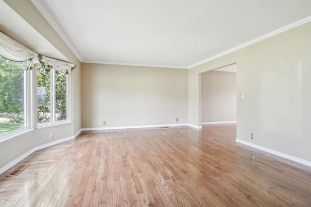 17365 Oak Leaf Drive, Morgan Hill CA: https://media.crmls.org/mediaz/53395ad0-495d-4c2c-b729-73ba0ac9a13b.jpg