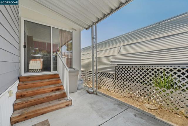 327 La Vina, Pacheco CA: https://media.crmls.org/mediaz/5339913a-c257-41e1-bc31-86d99e508f92.jpg