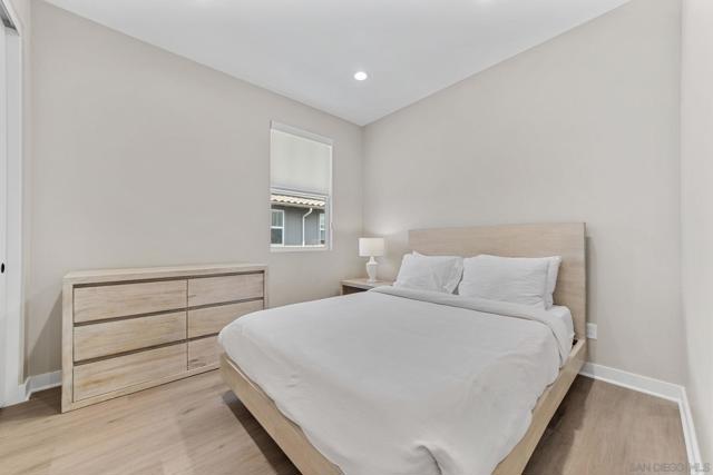 13016 Lumen Way, San Diego CA: https://media.crmls.org/mediaz/53399f1d-7d9a-4e50-baf8-ce6c0c44136c.jpg