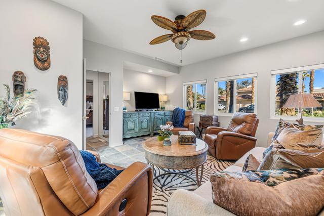 210 Desert Lakes Drive, Rancho Mirage CA: https://media.crmls.org/mediaz/5339eecb-7ca1-40e6-bee8-45dbf9e7dfe0.jpg