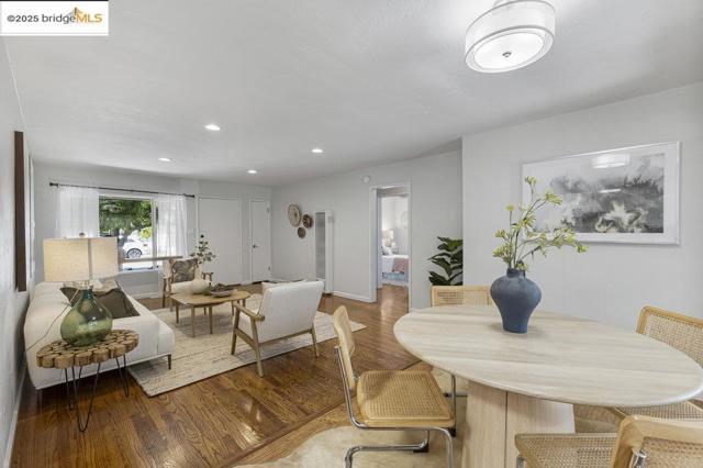 615 Manuel Dr, Novato CA: https://media.crmls.org/mediaz/533b0e7b-199d-41c2-90fe-dedb62a8cf94.jpg