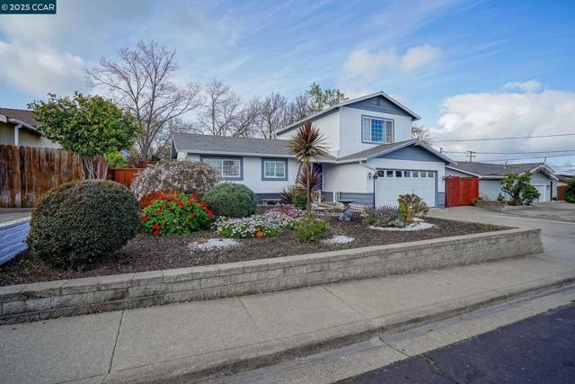 Image 1 of 33 For 2279 Saint George Dr