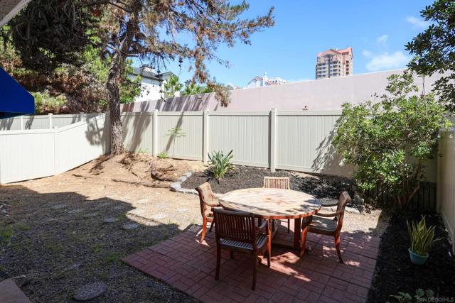 8338 Regents Rd., San Diego CA: https://media.crmls.org/mediaz/533c016e-e4ea-4f44-afa9-41803871dc1d.jpg