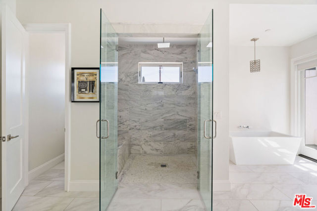 1408 Plymouth Circle, Thousand Oaks CA: https://media.crmls.org/mediaz/533c679e-5d00-4eee-b6ca-c80511a5fa3e.jpg