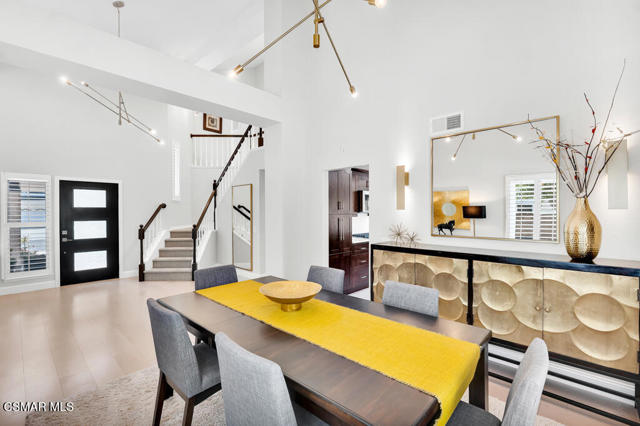 751 Lynnmere Drive, Thousand Oaks CA: https://media.crmls.org/mediaz/533cf7d2-ce54-4ab4-ab7c-3645c5b85700.jpg