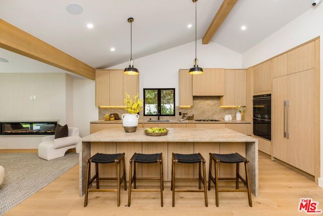 5305 Allott Avenue, Sherman Oaks CA: https://media.crmls.org/mediaz/533d0cdc-9eb8-46a2-9006-73a6eb011ed3.jpg