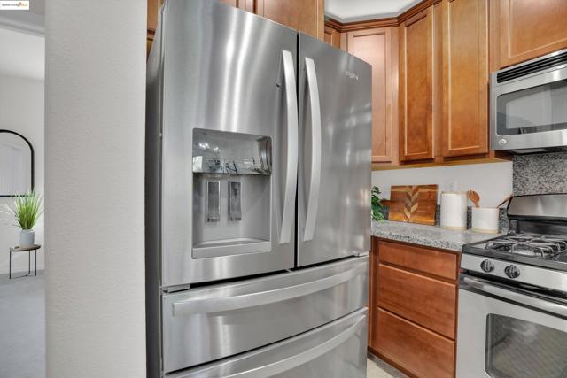 2284 Morrow St, Hayward CA: https://media.crmls.org/mediaz/533d3e17-2305-4a09-ab36-7e6d3620d27d.jpg