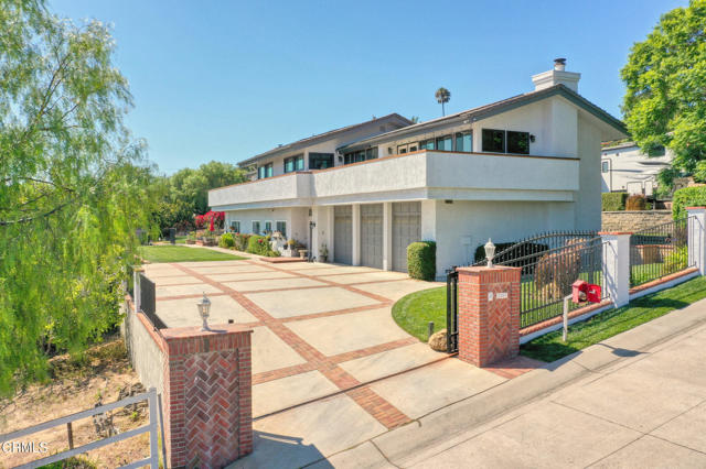 2207 Terra Bella Lane, Camarillo CA: https://media.crmls.org/mediaz/533d8108-f6fa-41ad-8a3a-b62c4dd4839a.jpg