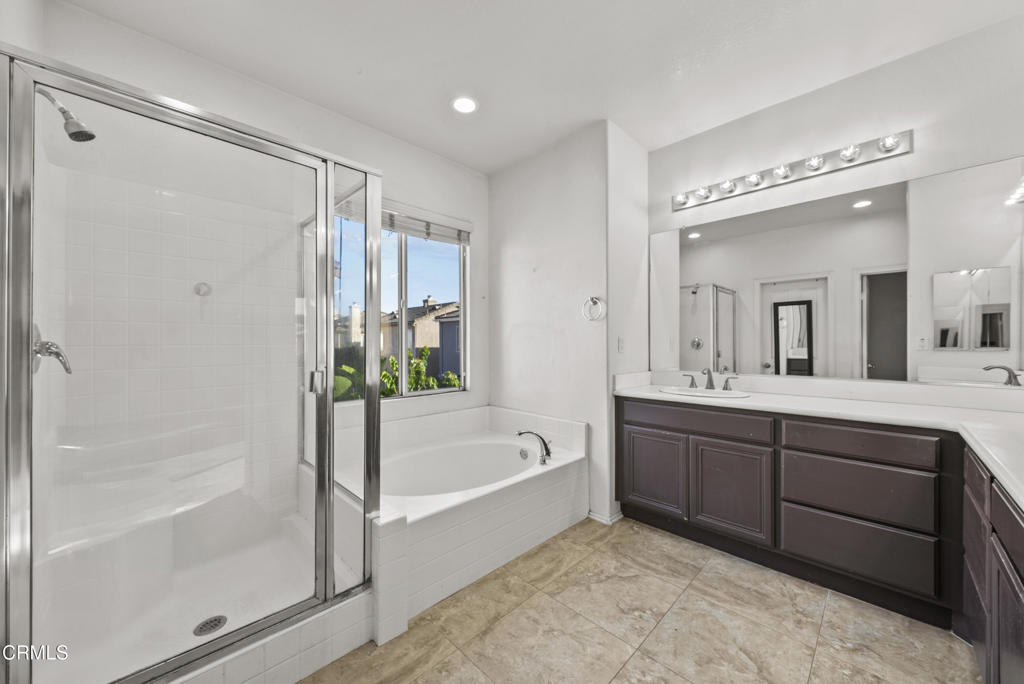 MLS #V1-33559 image #26