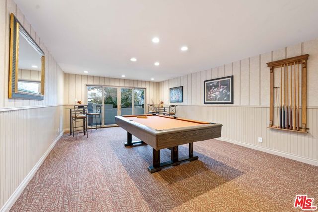 222 7th Street, Santa Monica CA: https://media.crmls.org/mediaz/5340bde9-0483-4c27-bae4-1f0c05d7231d.jpg