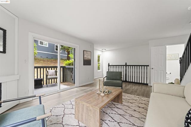 2326 D St, Hayward CA: https://media.crmls.org/mediaz/53416a0d-01ce-46c5-899a-c53eec47b291.jpg