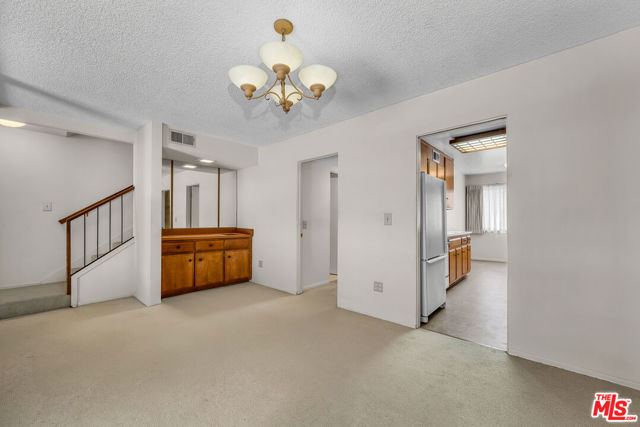 13135 Mindanao Way, Marina del Rey CA: https://media.crmls.org/mediaz/53420723-f68a-45cc-889f-87288f8f10b1.jpg