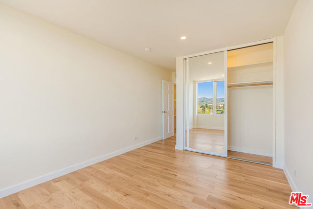 10501 Wilshire Boulevard, Los Angeles CA: https://media.crmls.org/mediaz/53423e0c-6f85-402a-bafb-45f96e650a7e.jpg