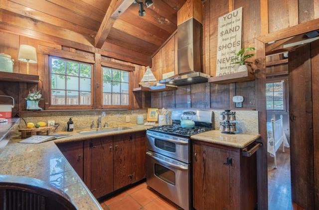 1034 Hillside Avenue, Pacific Grove CA: https://media.crmls.org/mediaz/53423f3e-b38e-40c1-acd8-db0fe6c94755.jpg