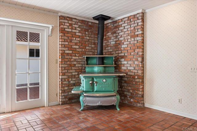 748 Old Oak Ridge, San Marcos CA: https://media.crmls.org/mediaz/53427a3b-b4f6-4c32-a3d2-66a9d6ebbaea.jpg