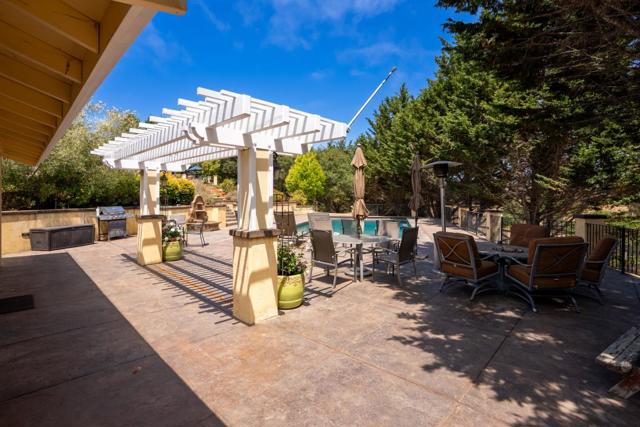 3225 Hillman Lane, Royal Oaks CA: https://media.crmls.org/mediaz/534303b4-0535-4fd6-935a-0ac5acb48790.jpg