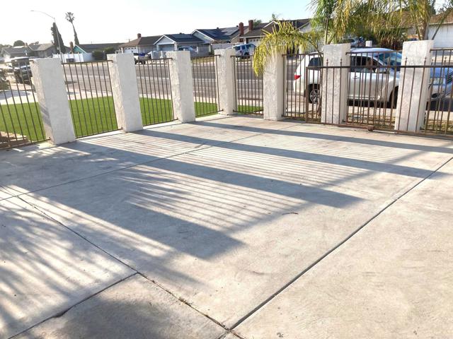 Detail Gallery Image 4 of 26 For 7561 Skyline Dr, San Diego,  CA 92114 - 3 Beds | 2 Baths