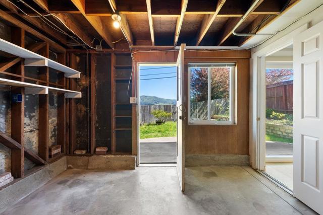 139 Santa Paula Drive, Daly City CA: https://media.crmls.org/mediaz/53432fdc-0644-478b-96f6-c305b0d63bd2.jpg