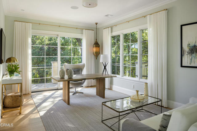 2060 Windover Road, Pasadena CA: https://media.crmls.org/mediaz/53448e76-76ba-4530-b550-5f0293b56582.jpg