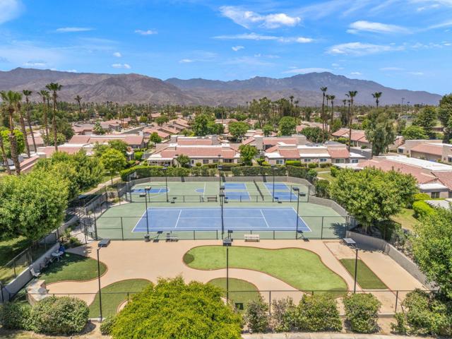 74965 San Ysidro Circle, Palm Desert CA: https://media.crmls.org/mediaz/5344c6e7-86e4-476e-84be-e56b5237601a.jpg