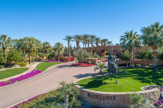 58440 Aracena, La Quinta CA: https://media.crmls.org/mediaz/53468938-f482-4519-ab14-330b5f9b9370.jpg