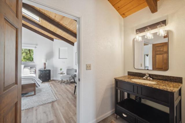 240 Buck Knoll Road, Boulder Creek CA: https://media.crmls.org/mediaz/53473383-3285-43f3-8af9-e34cff9d3441.jpg