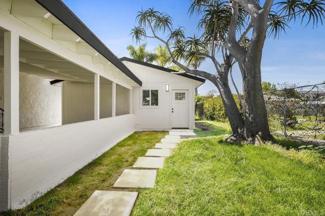 Detail Gallery Image 38 of 58 For 2537 Davis Ave, Carlsbad,  CA 92008 - 4 Beds | 2 Baths