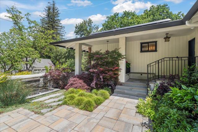 104 Pinta Court, Los Gatos CA: https://media.crmls.org/mediaz/5348be20-00d1-40fa-b4a7-8f9d416b744e.jpg