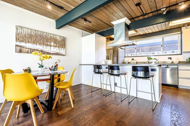 275 Puffin Court, Foster City CA: https://media.crmls.org/mediaz/5349850a-9c75-4e94-b571-bc7269aa2e22.jpg