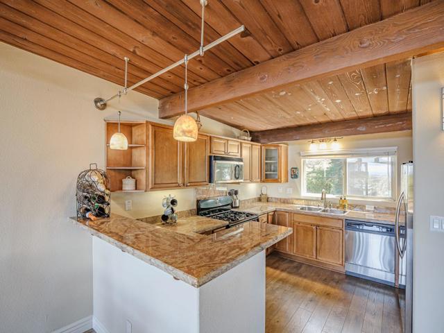 156 Mar Vista Drive, Monterey CA: https://media.crmls.org/mediaz/534a861d-e382-479d-9f7c-24992afa2920.jpg