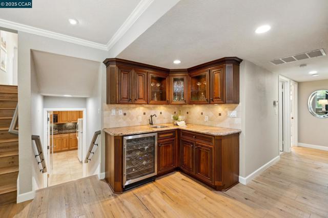 210 Still Creek Rd, Danville CA: https://media.crmls.org/mediaz/534bb8c4-7ab3-4a65-a1f7-c08ec9ec5519.jpg