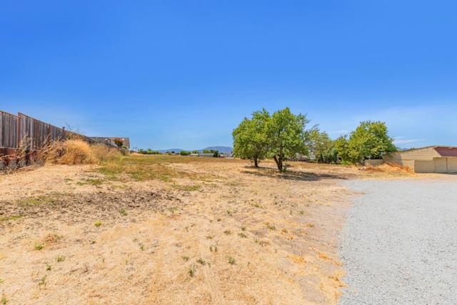 1573 Valley View Road, Hollister CA: https://media.crmls.org/mediaz/534bd3a3-c8b6-40fc-858c-6f1ab0d61374.jpg
