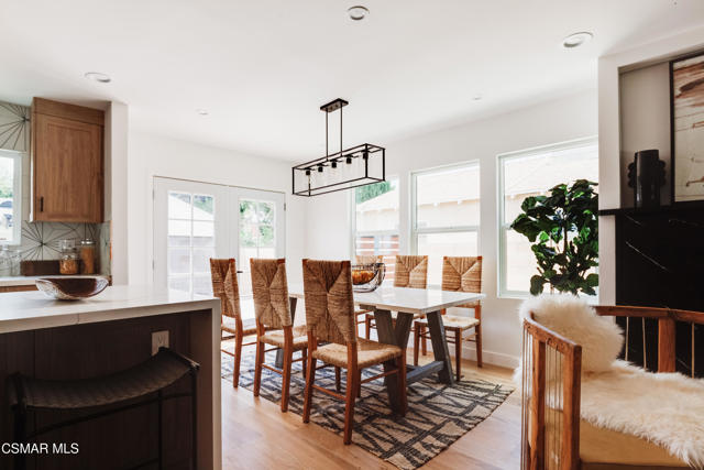 14322 W Collins Street, Sherman Oaks CA: https://media.crmls.org/mediaz/534c794d-6776-493c-a5ad-ea66775563c2.jpg