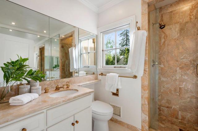 526 W Poplar Avenue, San Mateo CA: https://media.crmls.org/mediaz/534c7f9d-fc74-470a-9a91-f9c6f051b554.jpg