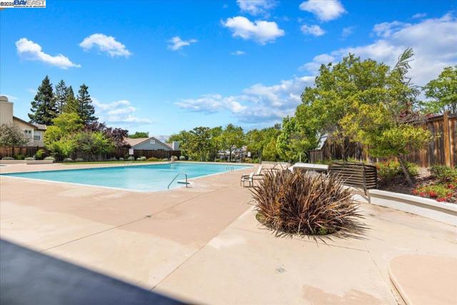 231 Stetson Dr, Danville CA: https://media.crmls.org/mediaz/534d852c-c513-4f73-8759-7822576aaf6b.jpg
