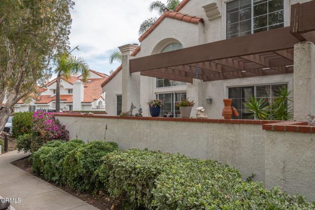 Detail Gallery Image 22 of 37 For 279 Camino Toluca, Camarillo,  CA 93010 - 3 Beds | 3 Baths