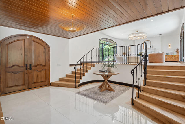 4548 Valley Spring Drive, Westlake Village CA: https://media.crmls.org/mediaz/534dea44-2e43-4a0c-ba4f-ea6c12935019.jpg