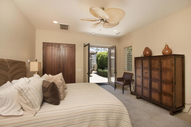 56588 S Palms Drive, La Quinta CA: https://media.crmls.org/mediaz/534f391e-4bc2-45ec-9e09-ba470868fff7.jpg