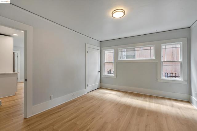 865 40th, Oakland CA: https://media.crmls.org/mediaz/5350341d-7c40-4b31-8d26-7e3d2d7516f6.jpg