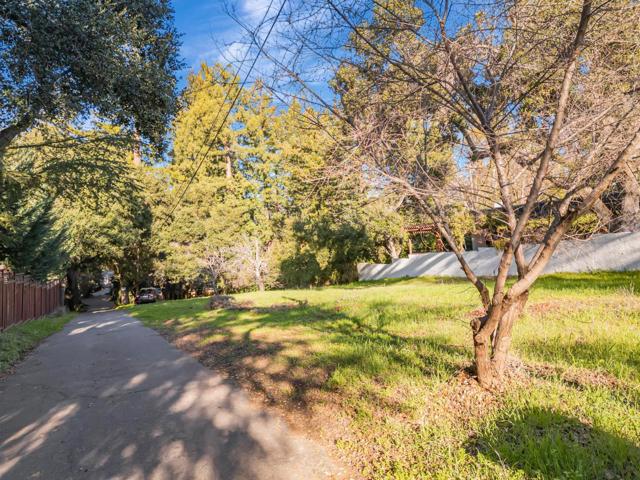 13845 Saratoga Avenue, Saratoga CA: https://media.crmls.org/mediaz/535088b6-ec50-41c6-99c8-aa3046c23c64.jpg