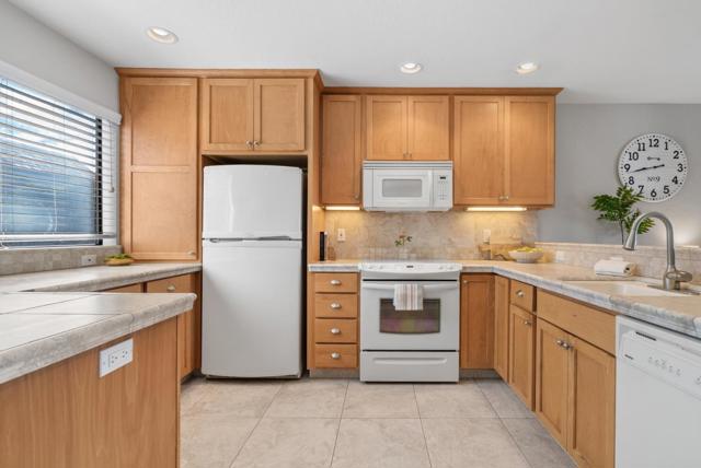 101 Shell Drive, Watsonville CA: https://media.crmls.org/mediaz/53512475-7143-46df-8c83-b200388ab6a0.jpg