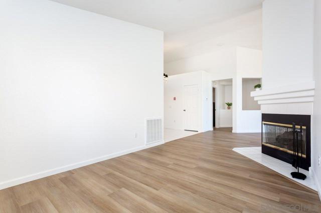 2334 Columbine Dr, Alpine CA: https://media.crmls.org/mediaz/535158bf-e02f-4140-9752-49405853ba00.jpg