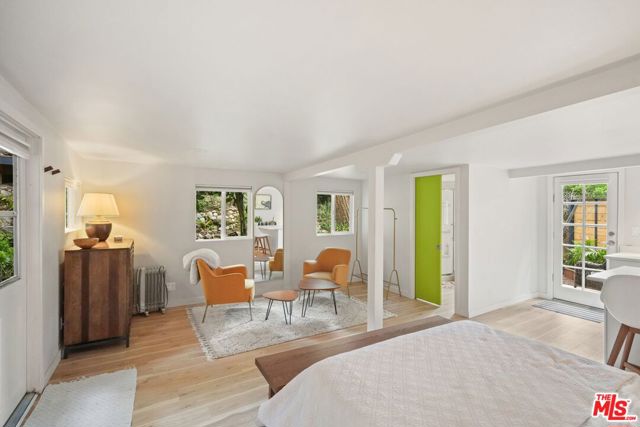 19817 Montau Drive, Topanga CA: https://media.crmls.org/mediaz/5352948e-465e-4711-91f2-37236b3786b7.jpg