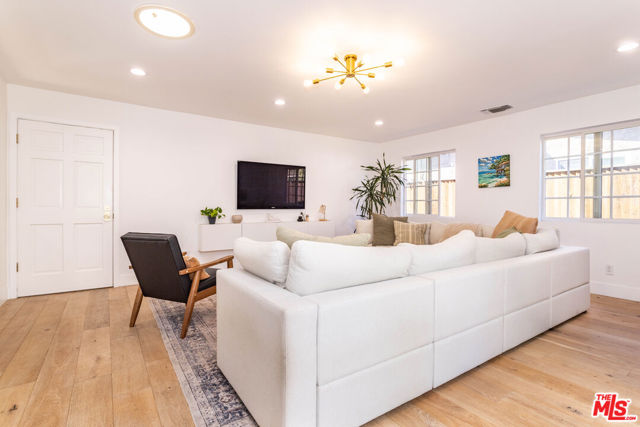 Image 22 of 46 For 19837 Gilmore Street