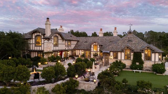 2 La Pradera Lane, Carmel CA: https://media.crmls.org/mediaz/5353d79b-1f56-4999-9bd6-69258e29d6db.jpg